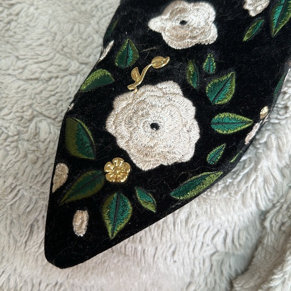 Karl Lagerfeld velvet floral embroidered flat mules - Picture 4 of 6